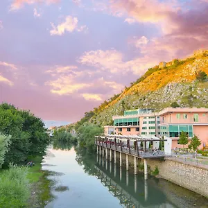 *** Hotel Luani A Albanie